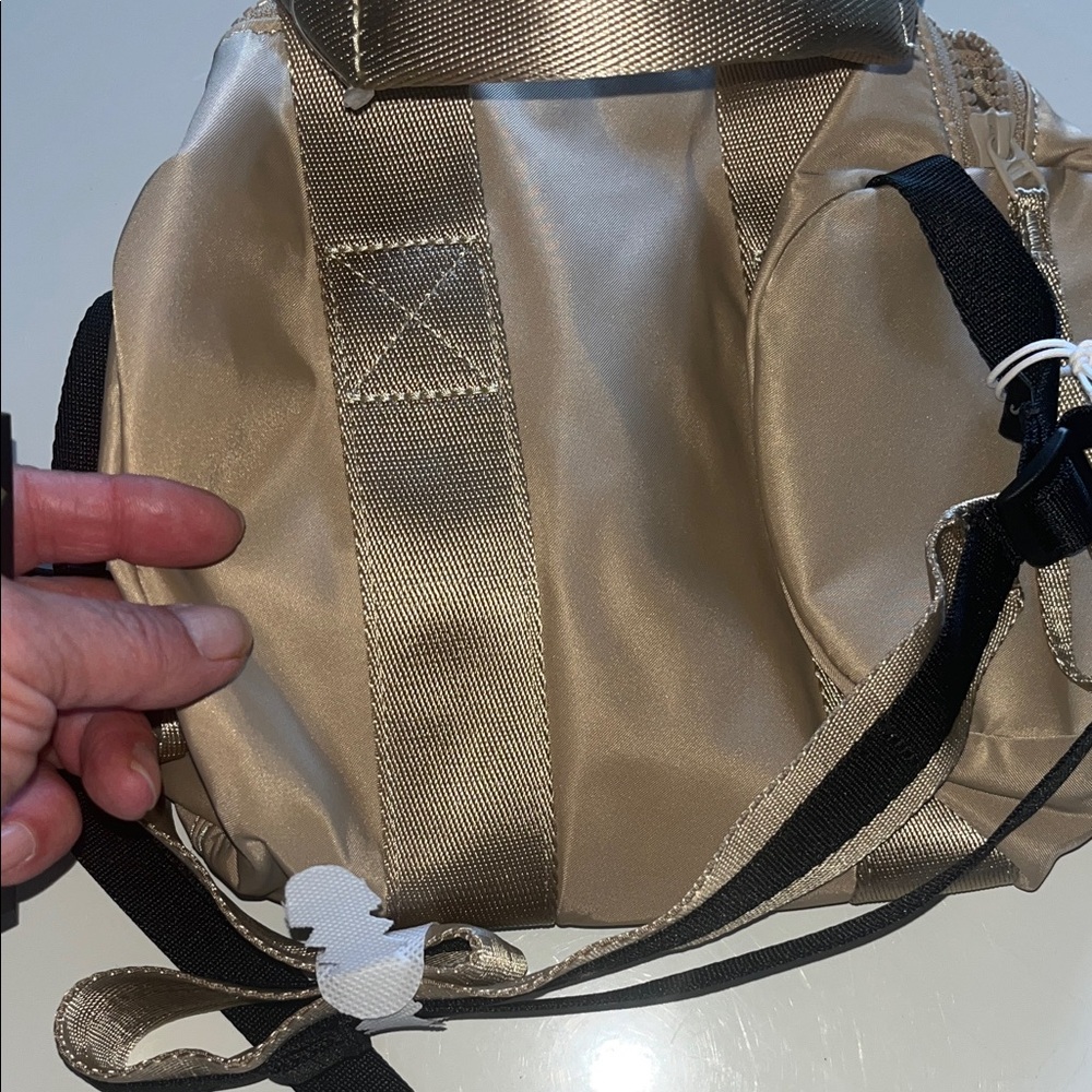Everlane  Bag in Tan - Picture 5 of 7